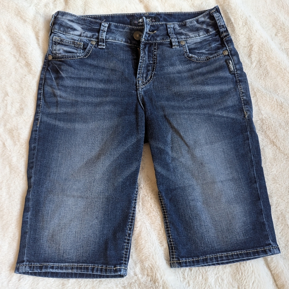 Silver Suki Bermuda Shorts, Size 27